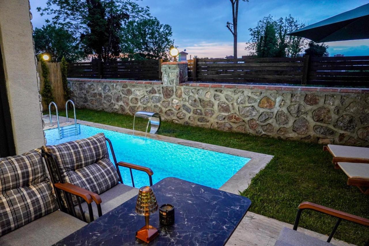 Vital Home Sapanca Isitmali Havuzlu Villa&Bungalov Exterior photo